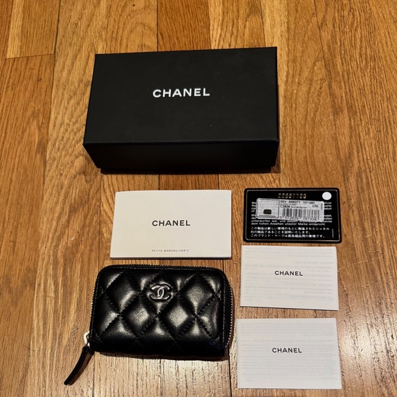 CHANEL - COIN PURSE - Wallet -- Quilted Lambskin Leather - Picture 4 of 14